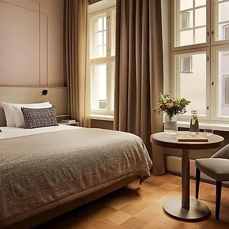 Отель Nh Collection Grand Hansa 5*